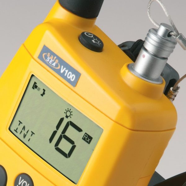 Radio V-100 GMDSS Marino Portátil VHF - Ocean Signal - Image 2